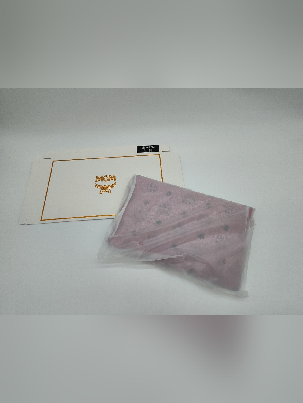 MCM Pink Visetos Envelope Chain Wallet Crossbody Clutch Beauté NIP With Insert - Picture 6 of 6